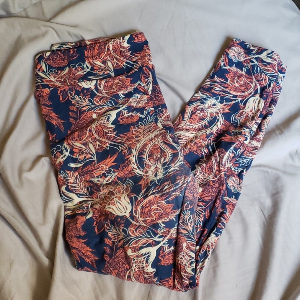 Lularoe navy and coral T&C